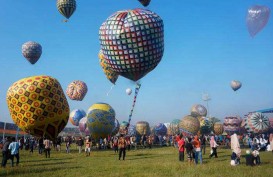 Balon Udara Berukuran Sangat Besar Jatuh Timpa Rumah Warga di Yogyakarta