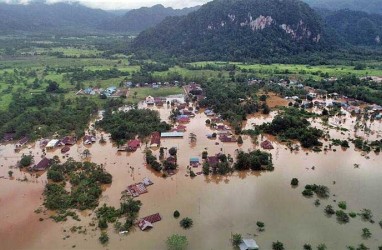 Dihantam Banjir, Jalur Trans Sulawesi Belum Pulih