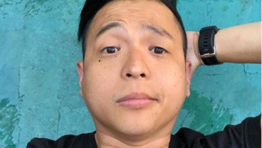 Betulkah Stand Up Comedy Tak Laku Lagi? Ini Kata Ernest Prakasa 