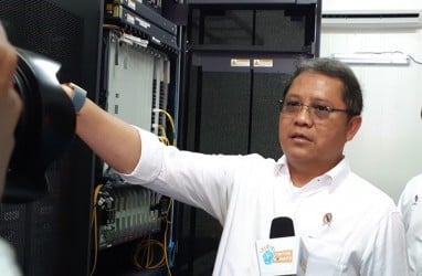 INFRASTRUKTUR TELEKOMUNIKASI : Palapa Ring Sepi Peminat