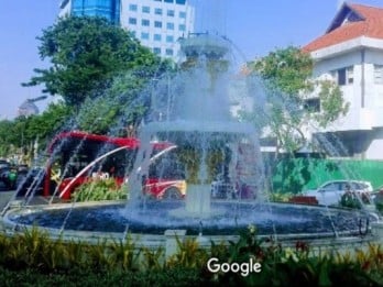 Proyek Alun-Alun Surabaya : Sebagian Jalan Yos Sudarso Ditutup