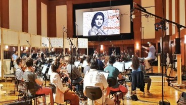 Erwin Gutawa dan Vidi Aldiano Kolaborasi Musik Keroncong dengan Orkestra Austria