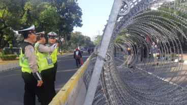 Jalan Depan Gedung MK Bisa Dilalui Kendaraan Umum