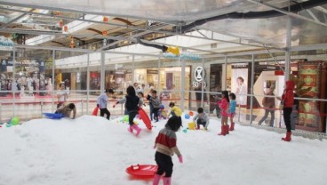 Ajak Pengunjung Rayakan 'Hari Raya Festival', PIM Hadirkan Snow Storm & Flying Trapeze