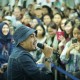 Tompi & Glenn Fredly 'Ngamen' di Stasiun MRT Bundaran HI