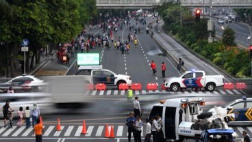 Jelang Perayaan HUT Ke-492 Jakarta, Masyarakat Mulai Padati Bundaran HI