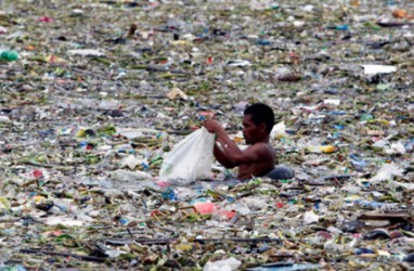 Menteri KLHK : Indonesia Tak Ketinggalan Tangani Sampah Plastik di Laut