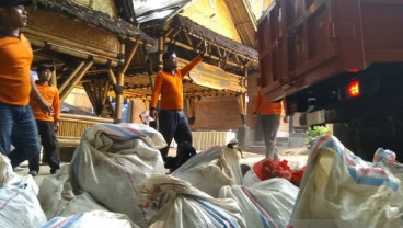 IPB: Teknologi Solusi Pertama Cegah Sampah Masuk Laut