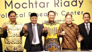 Bursa Ketum Golkar: Bamsoet Siap Hadapi Airlangga Hartarto di Munas