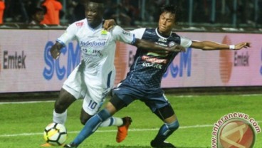 Kondisi Ezechiel Ndouasel Masih dipantau Tim Dokter Persib