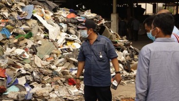 Perusahaan Plastik di Batam Kedapatan Timbun Sampah Impor