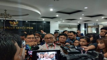 Bambang Widjojanto Beri Hormat pada Saksi Prabowo Berstatus Tahanan Kota