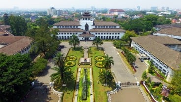 Liburan ke Bandung Naik Kereta? Yuk, Atur Jadwal Keberangkatannya