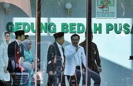 Presiden Jokowi Tengok Risma di RSUD dr. Soetomo Surabaya