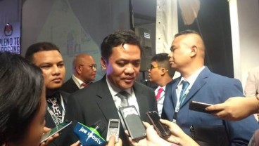 Usai Terima Petikan Penetapan KPU, Habiburrokhman Cium Tangan Ma'ruf Amin