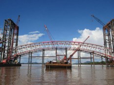 Jokowi Diminta Realisasikan Jembatan Mentaya