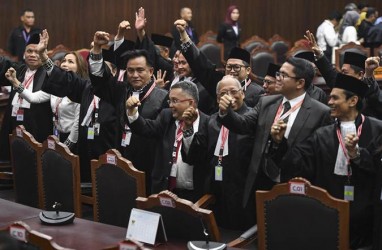Yusril Ihza Mahendra dan Tim Hukum TKN Bertemu Jokowi di Istana Bogor