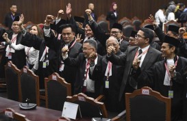 Yusril Ihza Mahendra dan Tim Hukum TKN Bertemu Jokowi di Istana Bogor