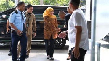 Suap Jual Beli Jabatan Kemenag : Gubernur Jatim Khofifah Indar Parawansa Bersaksi di Pengadilan Tipikor