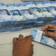 Kurs Tengah Melemah 42 Poin, Rupiah Lebih Beruntung Ketimbang Rupee