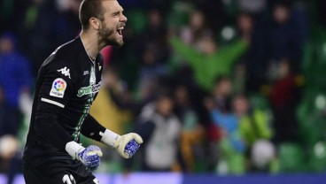 AS Roma Segera Datangkan Kiper Pau Lopez dari Real Betis