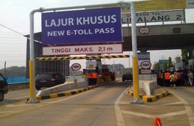 Dishub Bekasi Pasang Portal Penghalau Truk di Jalan Akses Tol Cikampek di Kalimalang