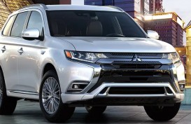 Harga Outlander PHEV Melejit, Pajak Jadi Alasannya