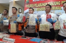 Polisi Ungkap Sindikat Pengedar Valas Palsu Rp300 miliar