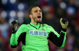 AS Roma Resmikan Boyongan Kiper Pau Lopez