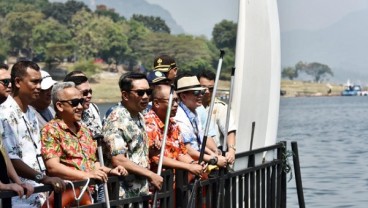 Lomba Kayak dan Dayung Tandai Penataan Waduk Jatiluhur