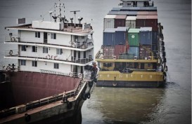 Efek Perang Dagang, Ekspor-Impor China Dilaporkan Anjlok