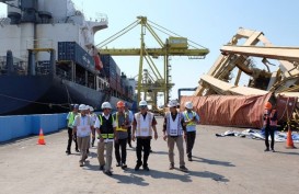 Crane Pelabuhan Tanjung Emas Roboh : Dirut Pelindo III Doso Agung Turun Tangan