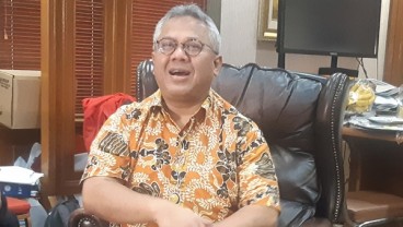 KPU RI Resmi Berhentikan Ilham Saputra dan Evi Novida