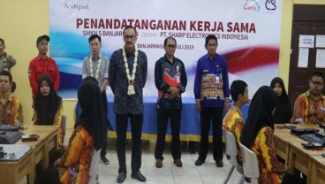 Sharp Dukung Peningkatan Kualitas SDM Banjarmasin