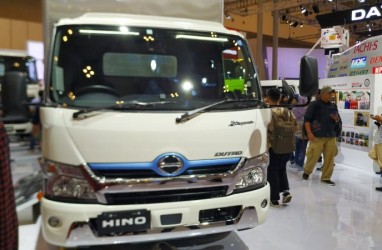 Hino Perkenalkan Truk Dutro Hybrid di GIIAS