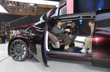 Di GIIAS 2019, Toyota GR Supra Tarik Perhatian Anak Presiden