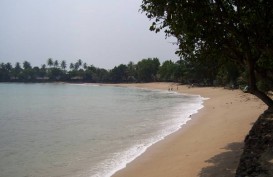 Wisatawan Pesisir Pantai Selatan Lebak Dilarang Berenang di Pantai