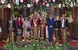 Jokowi Hadiri Pernikahan Putri Sujiwo Tejo