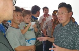 James Riady Kunjungi Para Pengungsi Migran Pencari Suaka