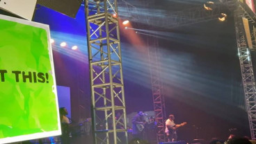 Kunto Aji Sihir Penonton di We The Fest 2019
