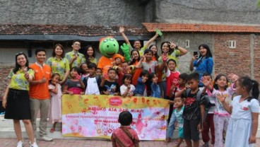 Peringati Hari Anak Nasional, Harris Hotel Semarang Bagikan 500 Buku