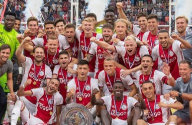 Ajax Amsterdam Rebut Piala Super Belanda, Gasak PSV Eindhoven 2 - 0