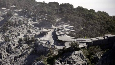 Gunung Tangkuban Parahu Erupsi, Masyarakat Diminta Tetap Tenang