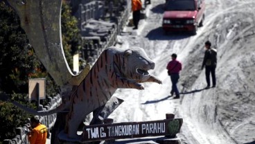 Dinkes: Puluhan Korban Erupsi Gunung Tangkuban Parahu karena Sesak Napas