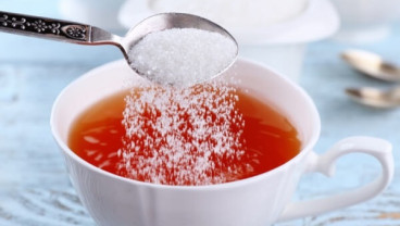 Lebih Sehat Mana, Minum Teh Manis atau Teh Tawar?