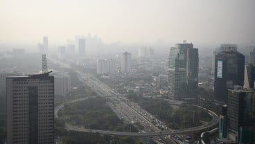 Polusi Udara Jakarta Parah, Jokowi Minta Anies Supaya Transportasi Umum Pakai Kendaraan Listrik