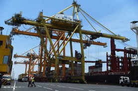 Transhipment Tanjung Perak Kian Ramai