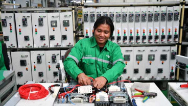 INDEKS MANUFAKTUR TURUN : Pemerintah Diminta Percepat Reformasi