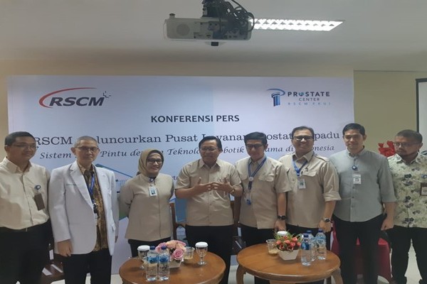 Konferensi pers peluncuran Pusat Layanan Prostat Terpadu RSCM, di Jakarta, Senin (5/8/2019)