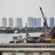 Proyek Jalan Tol di Atas Tanggul Raksasa Teluk Jakarta Masih Mengambang